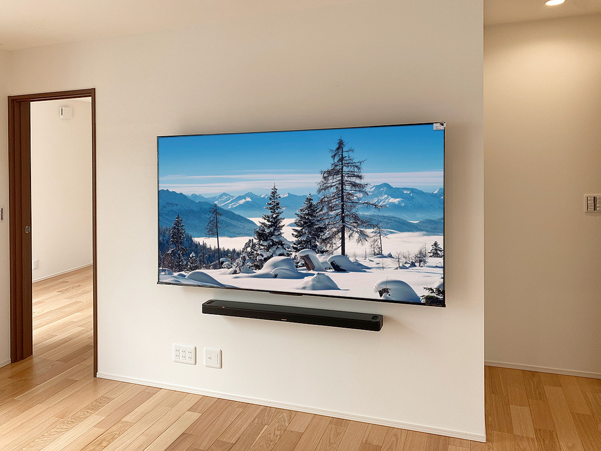 テレビはお客様ご用意の東芝レグザ75M550K。75インチ液晶テレビ1675mm×962mm×82mm。29.3kg。