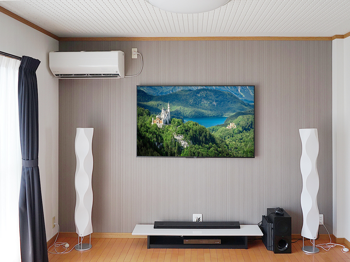 静岡県浜松市でソニー65インチ液晶テレビ(KJ-65X8500D)を壁寄せスタンドから壁掛けへ付け替え