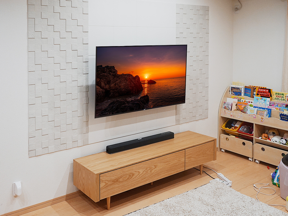 滋賀県彦根市でエコカラット壁にソニーブラビア55インチ液晶テレビ(KJ-55X9500G）を壁掛け