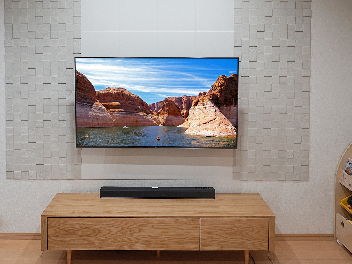 滋賀県彦根市でエコカラット壁にソニーブラビア55インチ液晶テレビ(KJ-55X9500G）を壁掛け