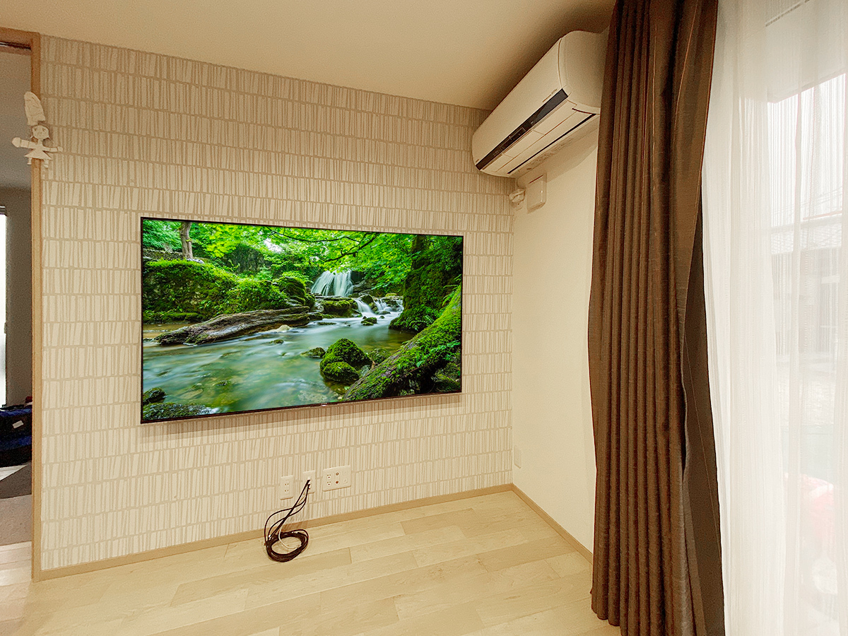 三重県鈴鹿市で石膏ボード壁に75型液晶テレビ KJ-75X8550Gを壁掛け 三重県鈴鹿市で石膏ボード壁に75型液晶テレビ KJ-75X8550Gを壁掛け