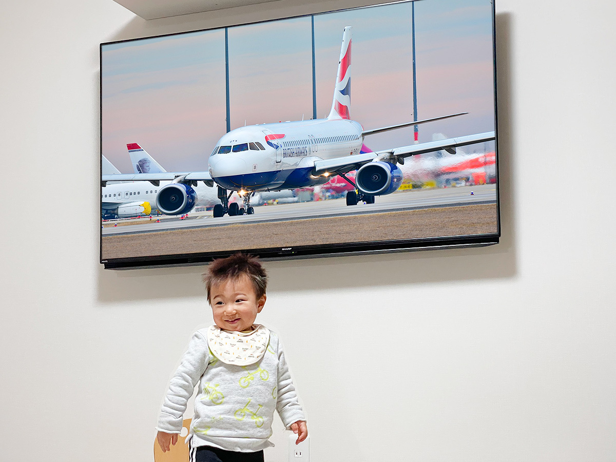 名古屋市中区でマンションの石膏ボード壁に60型液晶テレビ(シャープアクオス 4T-C60CN1)とウォールシェルフを壁掛け 名古屋市中区でマンションの石膏ボード壁に60型液晶テレビ(シャープアクオス 4T-C60CN1)とウォールシェルフを壁掛け