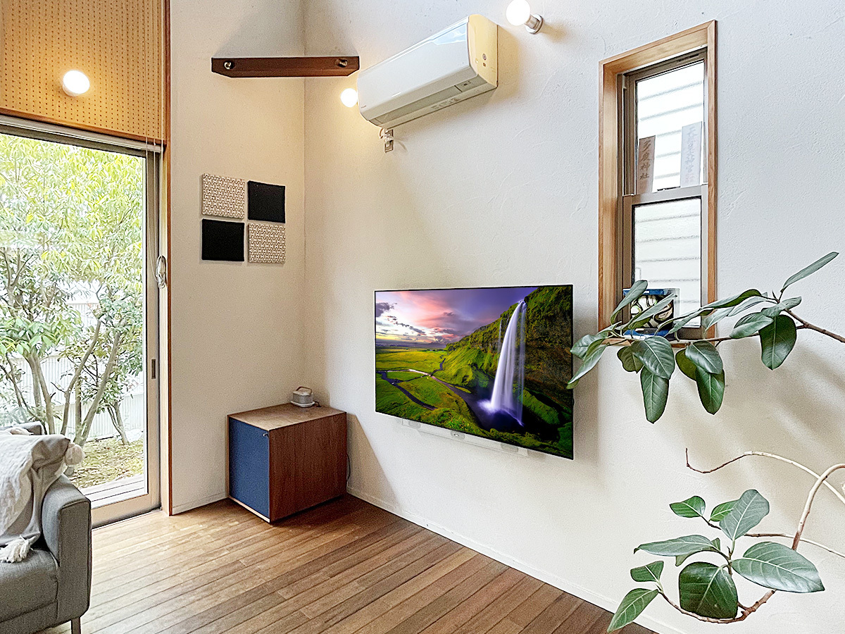 三重県桑名市で漆喰(しっくい)壁にソニーの55インチ有機ELテレビ(KJ-55A8H)を付け替え 三重県桑名市で漆喰(しっくい)壁にソニーの55インチ有機ELテレビ(KJ-55A8H)を付け替え