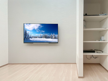 大阪府で壁掛け金具と55インチテレビ(55Z720X）を取り外し、新居先で改めて壁掛け
