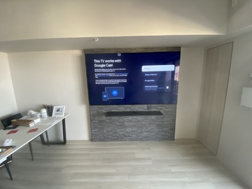 【分譲マンション】大阪府でLGのOLED83C4PJAを壁掛け