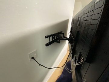 【玉善 】愛知県でハイセンスの65U9Nを壁掛け
