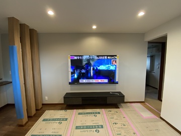 【フジ住宅】埼玉県で東芝の75Z970Nを壁掛け