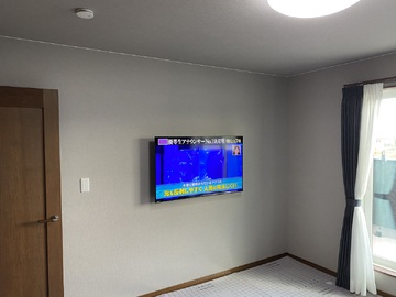 【フジ住宅】埼玉県で東芝の50C350Xを壁掛け