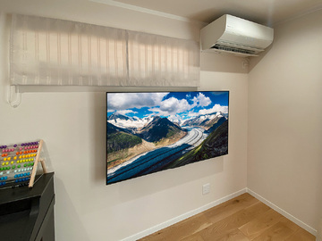愛知県知立市の戸建て住宅で壁内補強をしてから65インチテレビを壁掛けしHDMIコンセントを追加