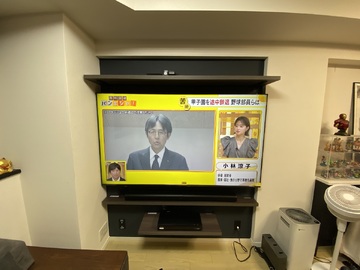 【分譲マンション】東京都でパナソニックのTV-75W95Bを壁掛け