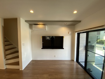 【オープンハウス 】愛知県で東芝の65Z770Rを壁掛け