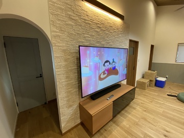 【地元の工務店】神奈川県でソニーのKJ-75X75WLを壁掛け