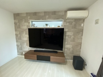 【地元の工務店】神奈川県でシャープの4T-C75GP1を壁掛け