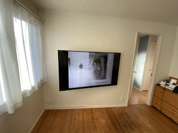 【ダイワハウス】愛知県で東芝の65Z870N を壁掛け