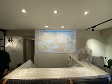 【病院内】東京都でハイセンスの85U8Rを壁掛け