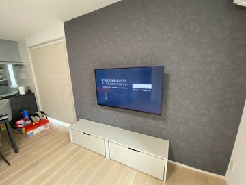 【一条工務店】京都府でソニーのKJ-49X8500Fを壁掛け