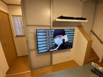 【地元の工務店】神奈川県でパナソニックのTH-55HZ1000を壁掛け